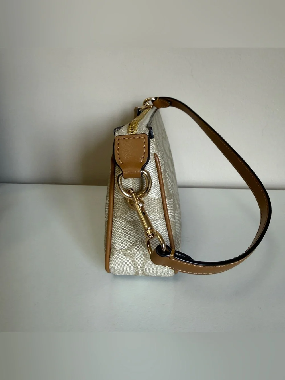 Coach C3308 SIG NLT 19 - Picture 7 of 9